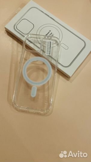 Чехол на iPhone 15