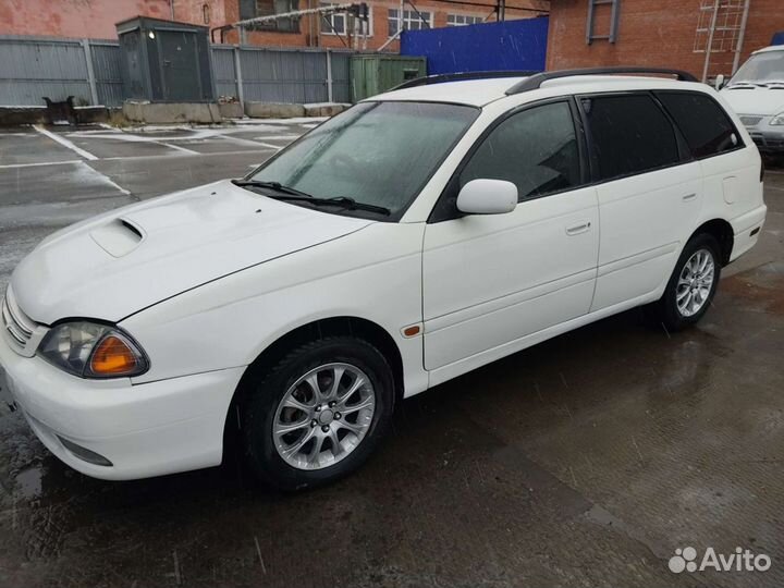 Toyota Caldina 2.2 AT, 2001, 300 000 км