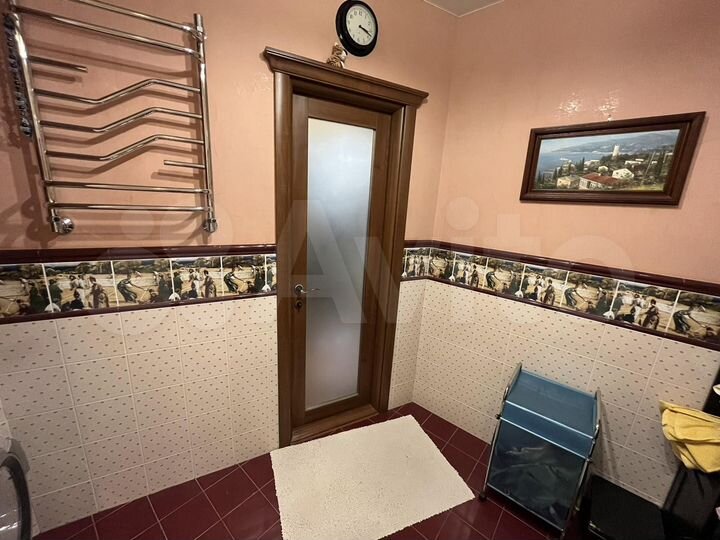 3-к. квартира, 105 м², 1/4 эт.