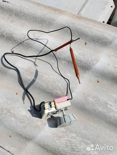 Термостат регулировочный, аварийный, каппилярный