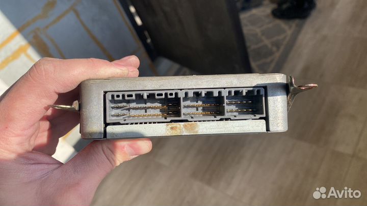 Блок управления двс Toyota Hiace KZH106