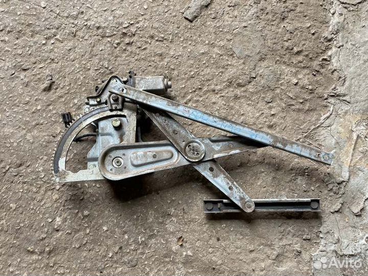 Стеклоподъемник задний левый Kia Sorento BL D4CB