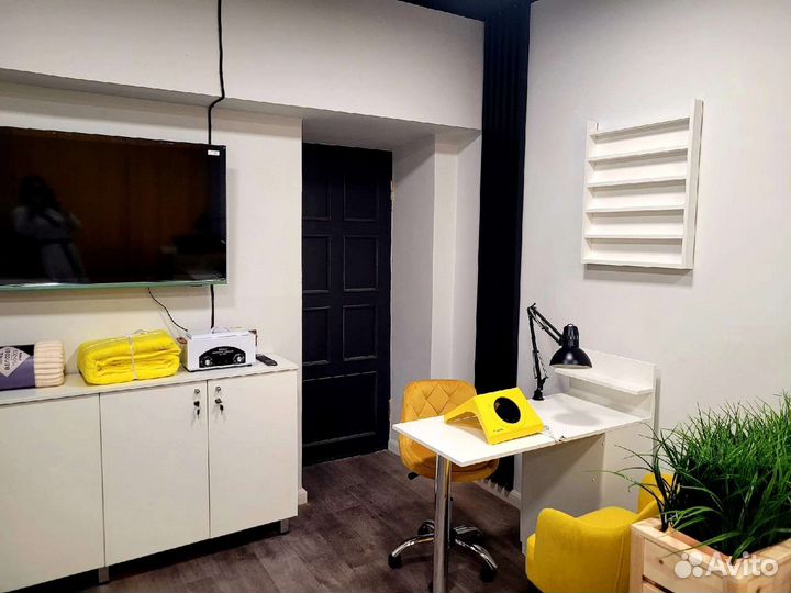 Аренда места для мастера маникюра