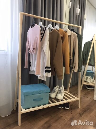 Вешалка напольная деревянная