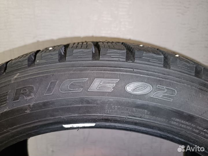 Dunlop SP Winter Ice 02 275/40 R19 105T