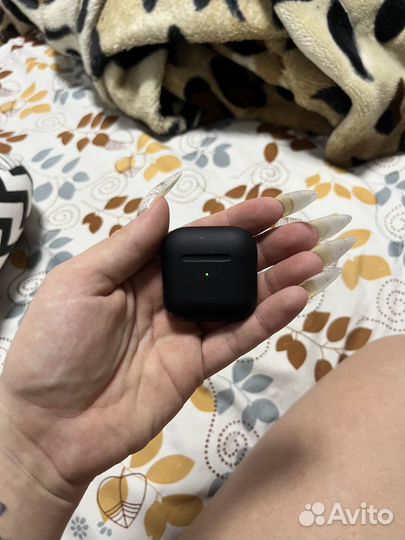 Кейс от наушников pro 4