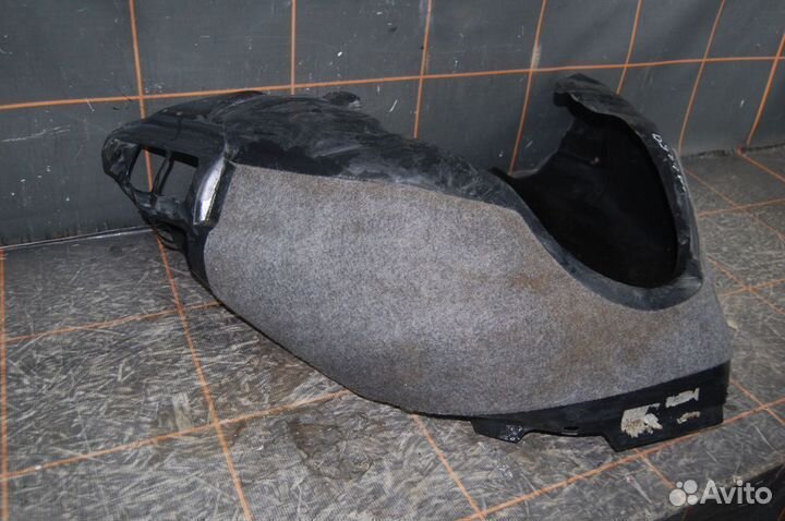 Локер (подкрылок) передний - Toyota Highlander3