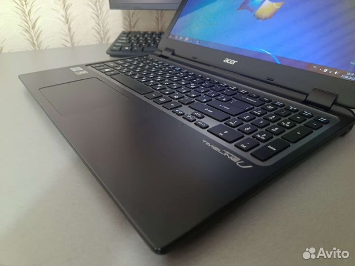 AcerTLine: 15.6, core i3, 3gb, hd3000, ssd+hdd+dvd
