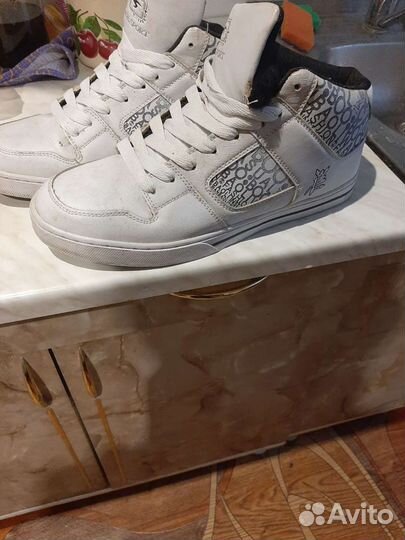Кроссовки зимние