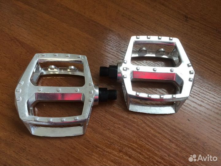Педали для велосипеда