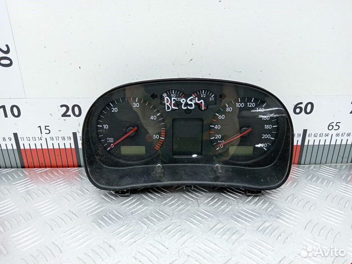 Панель для Volkswagen Golf 4