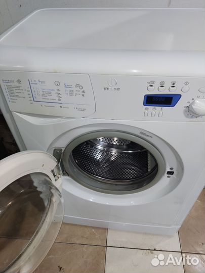 Стиральная машина indesit