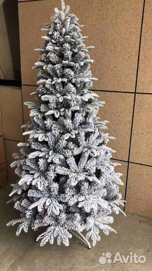 Елка искусственная заснеженная