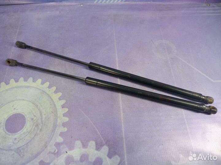 Амортизатор крышки багажника Kia Sportage 2