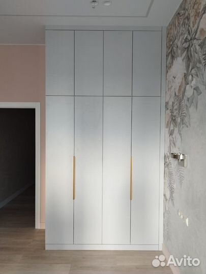 Шкаф распашной