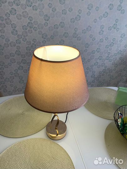 Лампа настольная прикроватная