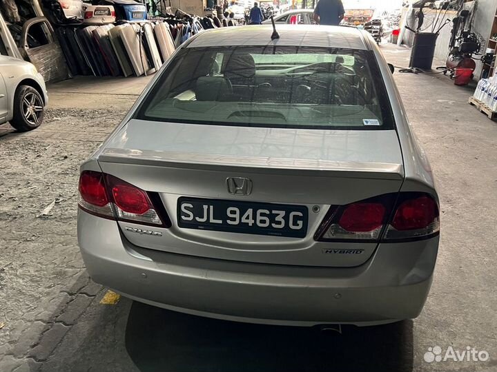 В разборе Honda Civic Hybrid (FD) 2010г. рестайлин