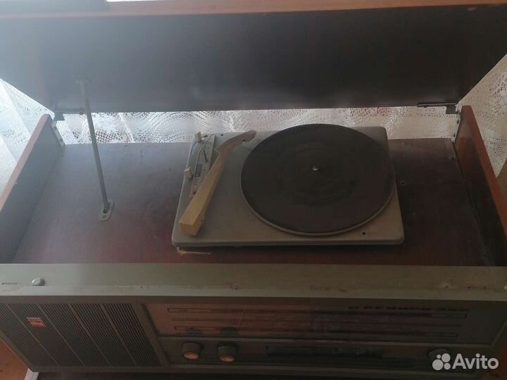 Радиола Рекорд 352