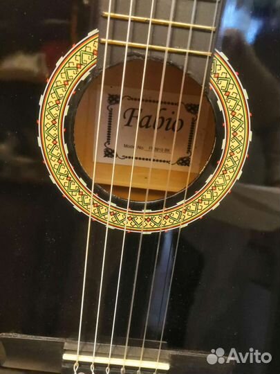 Гитара новая