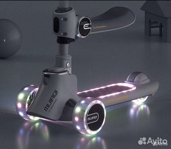 Самокат детский трехколесный новый