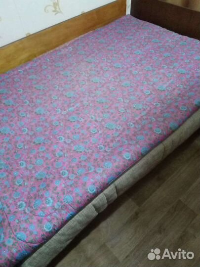 Одеяла байковые, матрац ватный, покрывало, шторы