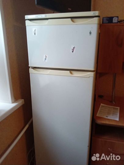 Холодильник бу Саратов узкий