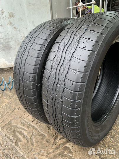 Bridgestone Dueler H/T D687 225/65 R17