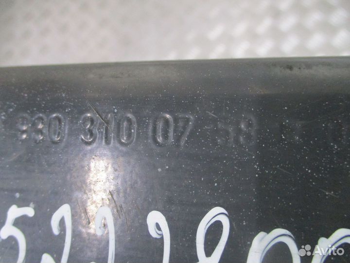 Кронштейн замков кабины в сборе Mercedes-Benz A930