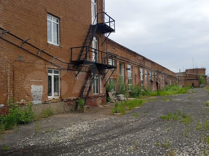 Производственная база, 2261 м², ж/д ветка