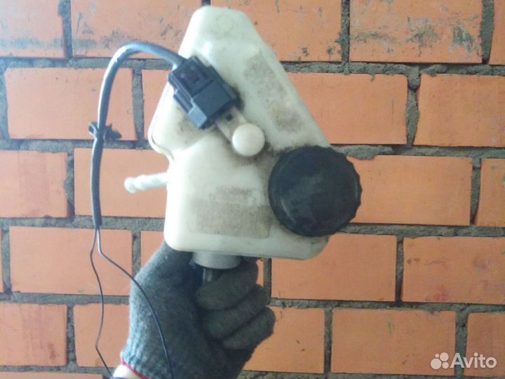 Главный тормозной цилиндр Ford Mondeo 3