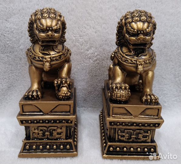 Национальные статуэтки