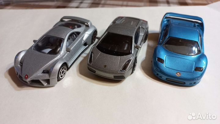 Модели автомобилей 1:43 Burag0