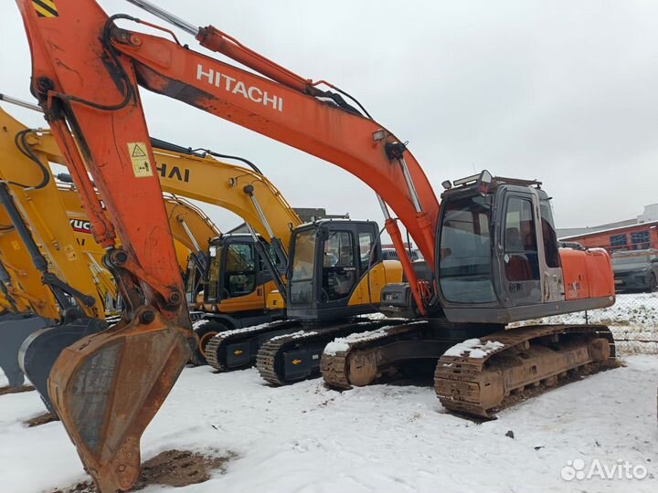 Гусеничный экскаватор Hitachi ZX200LC-3G, 2011