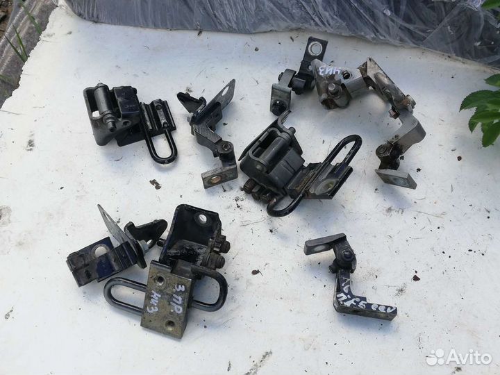 Петля двери Ауди а6с5