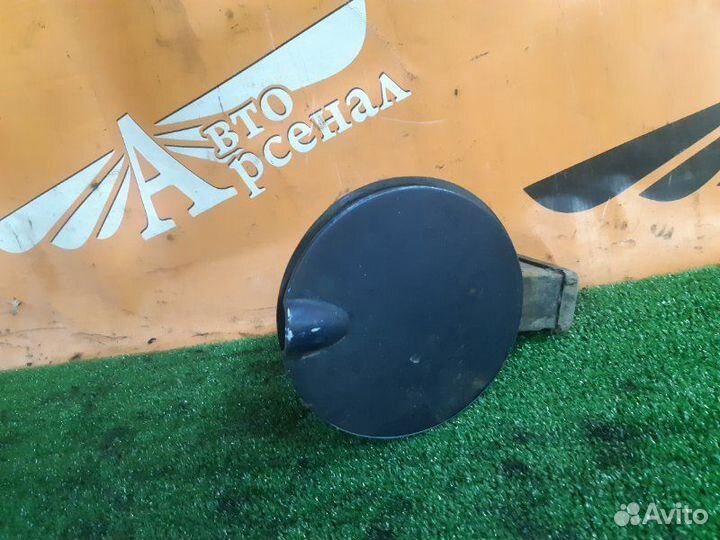 Лючок топливного бака Ford Focus Se седан 2.0 2001