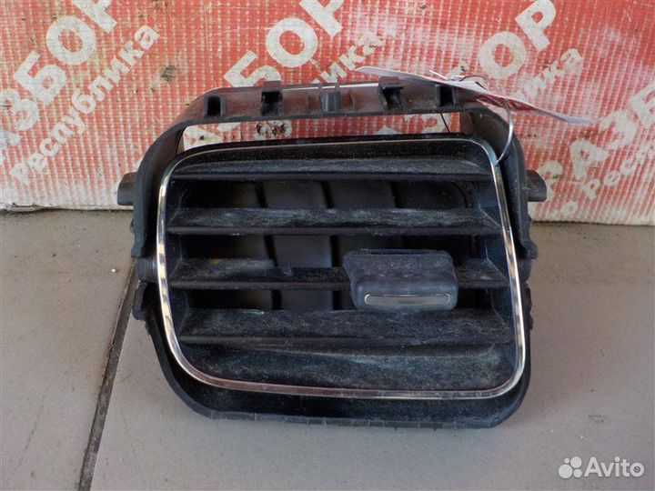 Дефлектор отопителя Renault Logan L8MV K7M812 2018