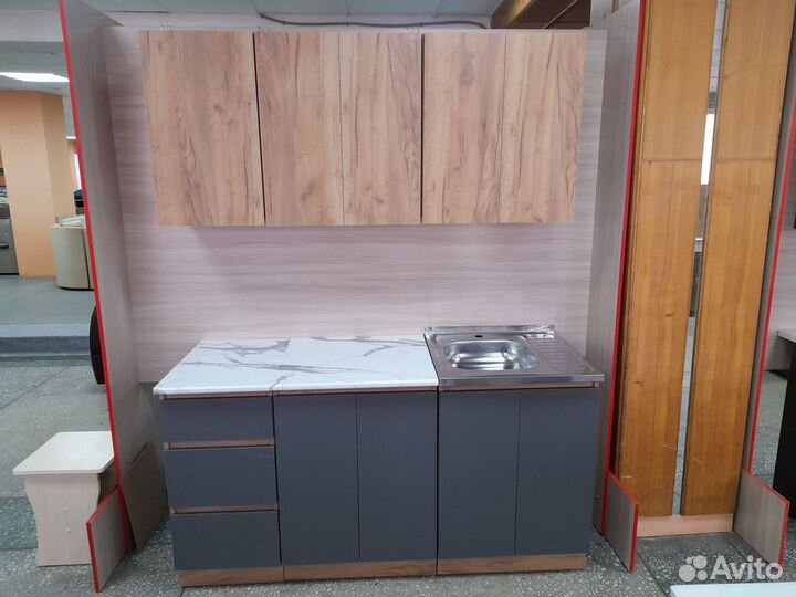 Кухонный гарнитур. Новый