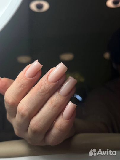 Модель на маникюр