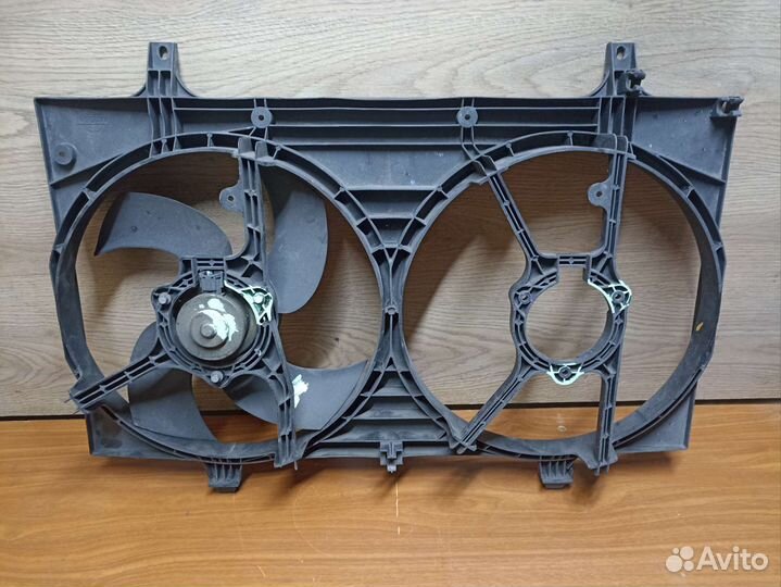Вентилятор радиатора Nissan Almera Tino 2000-2006