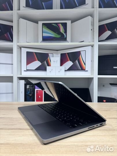 MacBooK Pro 14 M1 Pro 16/512gb Серый космос