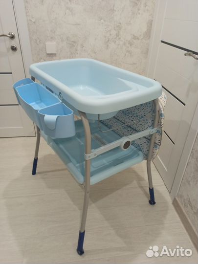 Пеленальный столик с ванночкой