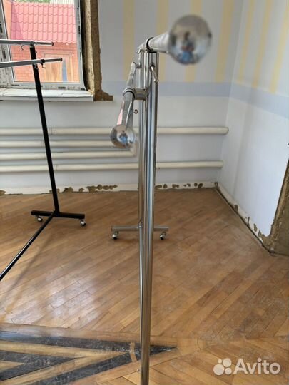 Вешалка напольная металлическая