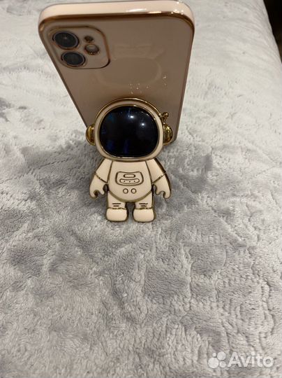 Чехол на iPhone 11