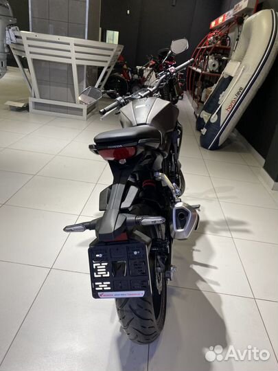 Honda CB 300 Neo Sports Café