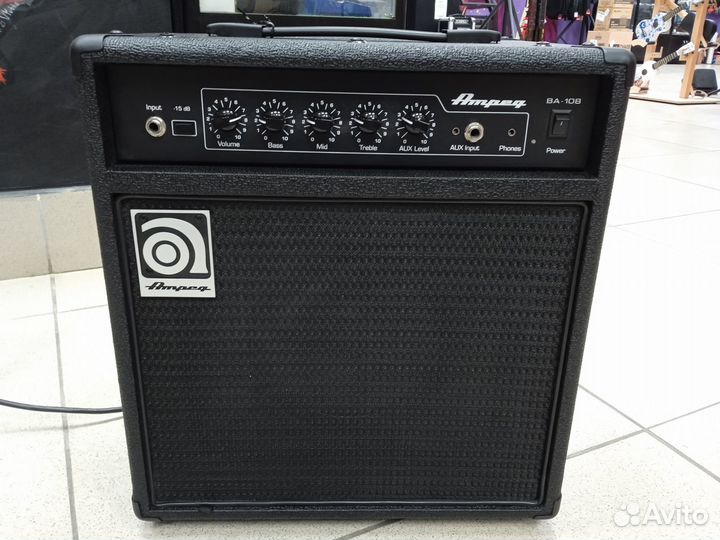 Комбо для бас-гитары Ampeg BA-108v2 новый