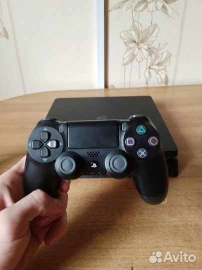 Sony PS4 slim 1tb