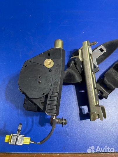 Ремень безопасности задний правый Mercedes-Benz