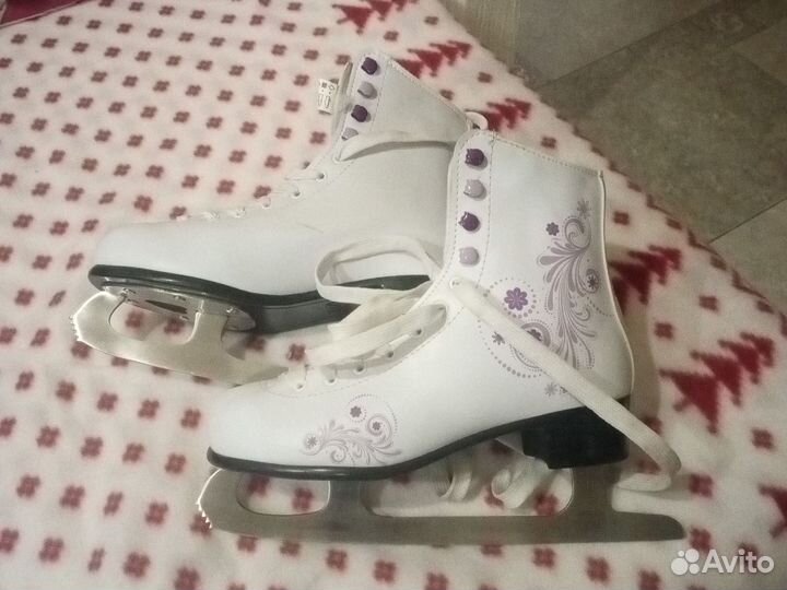 Коньки фигурные 37 размер новые