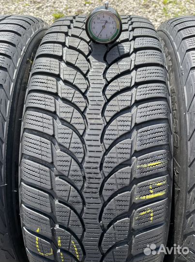 Bridgestone Blizzak LM-32 225/55 R17