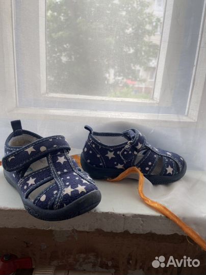 Сандали детские